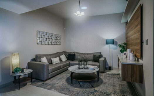 Modelo Varsovia Stratus